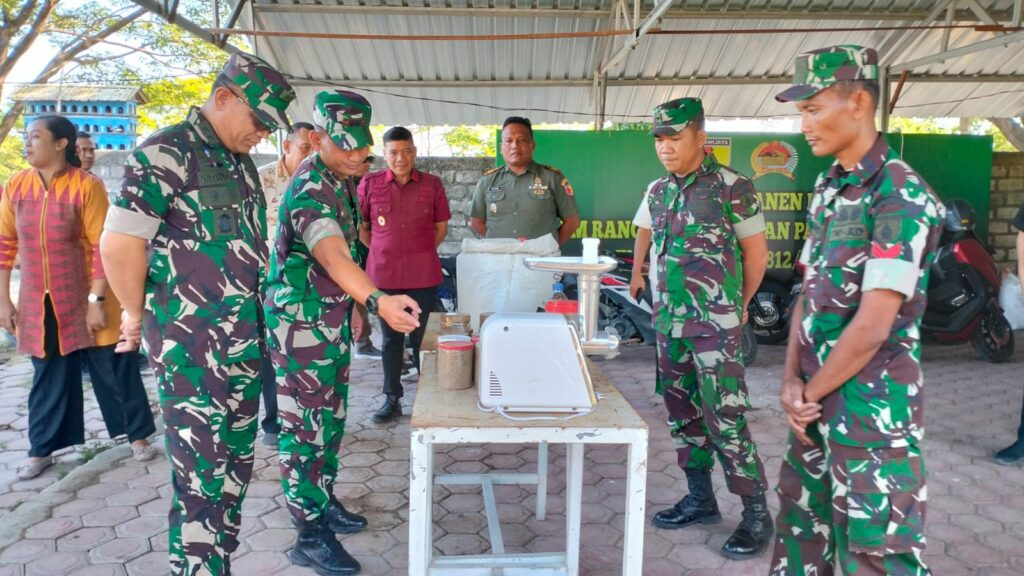 Dandim Letkol Wira Dampingi Kunjungan Kerja Staf Ahli KSAD Bidang Hubinter Mayjen TNI Satriyo Pinandoyo
